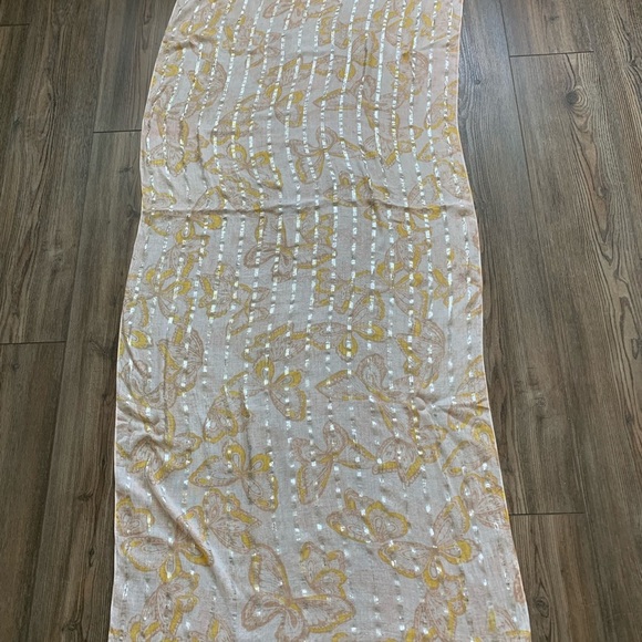 Scarf - Picture 3 of 6